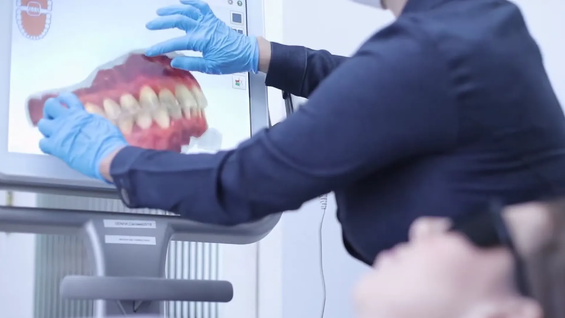 Escaneamento 3D na primeira consulta sistêmica na Well Clinic Odontologia, São Paulo